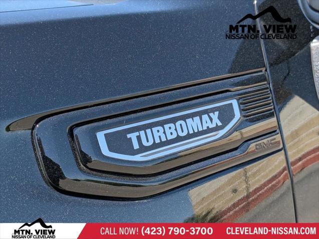 2025 GMC Sierra 1500 4WD Crew Cab Short Box Elevation with 3VL