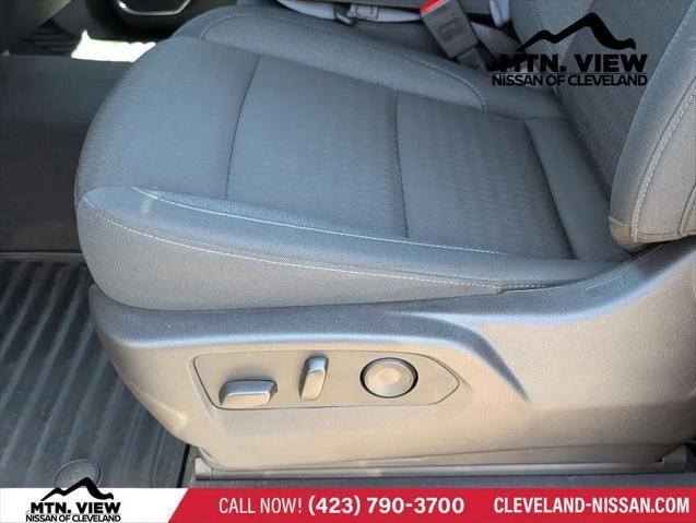 2025 GMC Sierra 1500 4WD Crew Cab Short Box Elevation with 3VL