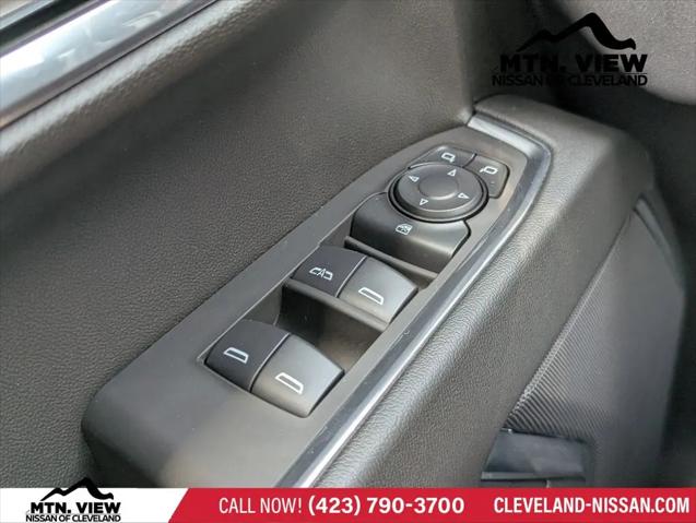 2025 GMC Sierra 1500 4WD Crew Cab Short Box Elevation with 3VL