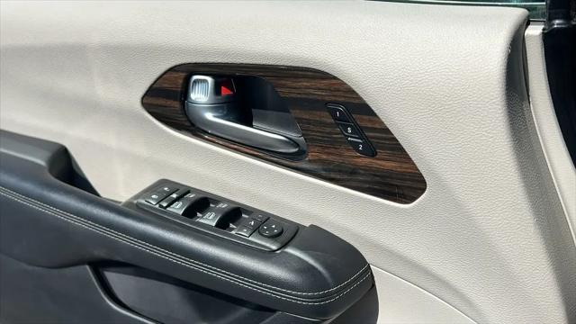 2023 Chrysler Pacifica Limited AWD