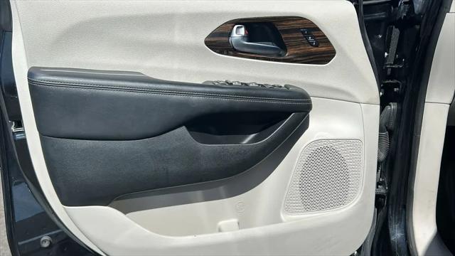 2023 Chrysler Pacifica Limited AWD