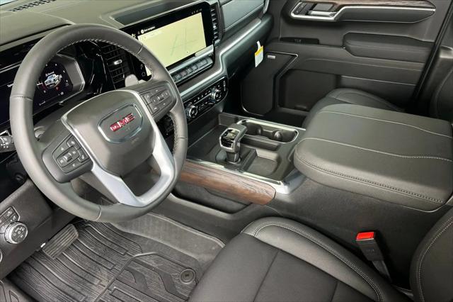 2026 GMC Sierra 1500 Crew Cab, Short Bed, SLT, 4WD