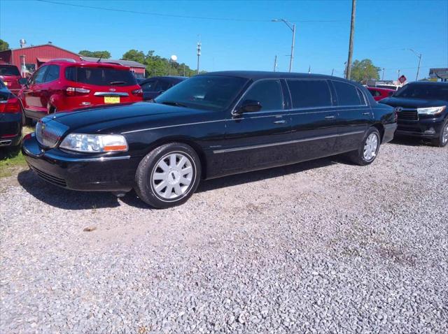 2005 Lincoln Town Car Executive for sale in Picayune, MS