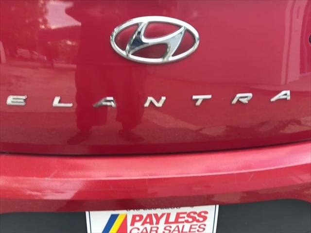 2020 Hyundai Elantra SE