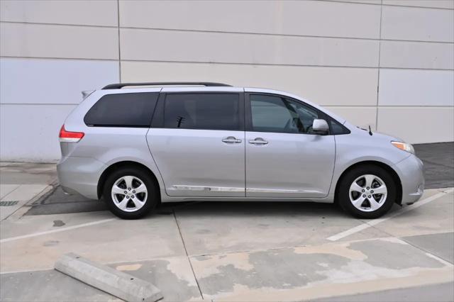 2011 Toyota Sienna LE V6