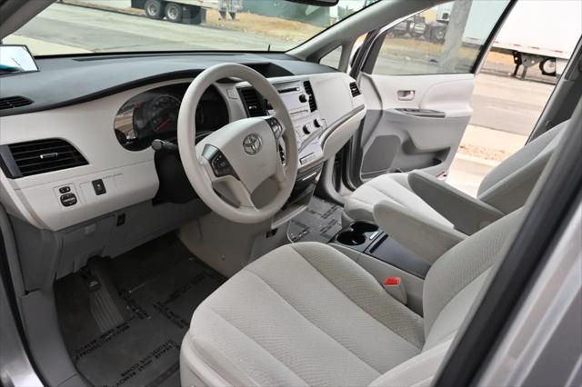 2011 Toyota Sienna LE V6