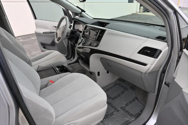 2011 Toyota Sienna LE V6