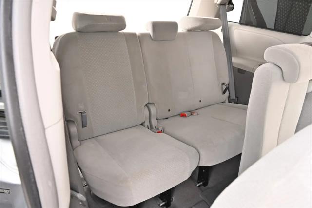 2011 Toyota Sienna LE V6
