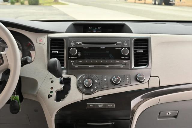 2011 Toyota Sienna LE V6
