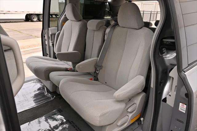 2011 Toyota Sienna LE V6