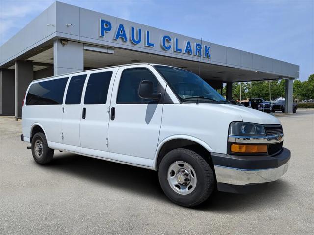 2024 Chevrolet Express Passenger RWD 3500 Extended Wheelbase LT for sale in Yulee, FL