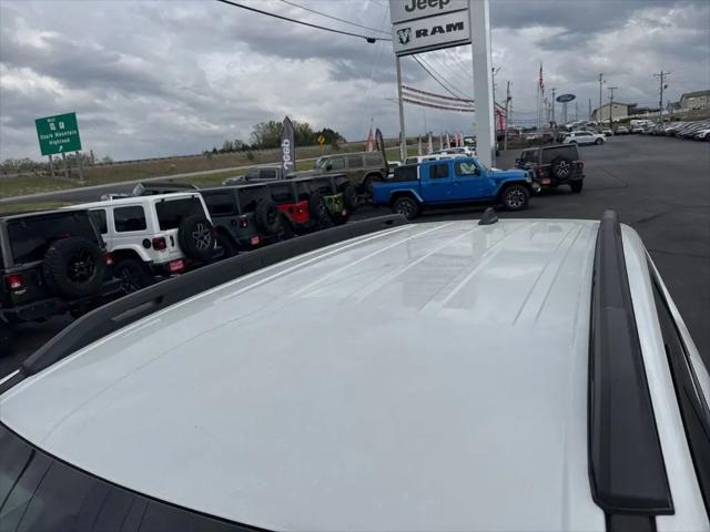 2026 Jeep Cherokee Laredo 4x4