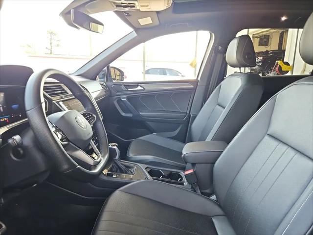 2023 Volkswagen Tiguan 2.0T SE R-Line Black
