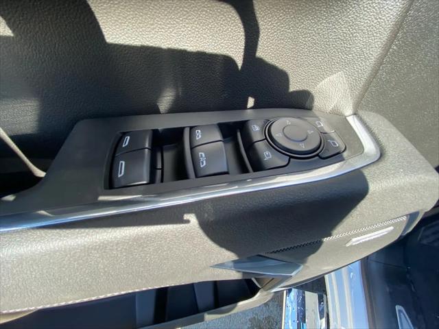 2026 GMC Sierra 1500 Crew Cab, Short Bed, SLT, 4WD