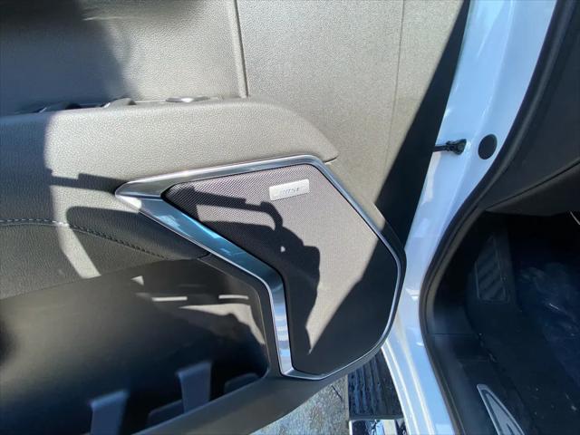2026 GMC Sierra 1500 Crew Cab, Short Bed, SLT, 4WD