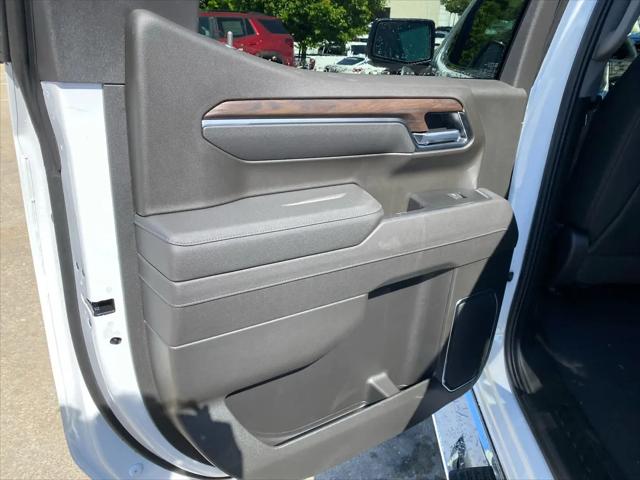 2026 GMC Sierra 1500 Crew Cab, Short Bed, SLT, 4WD