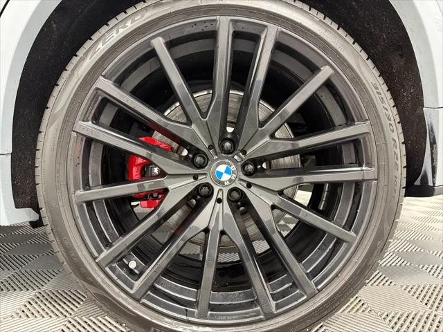 2024 BMW X5 M60i