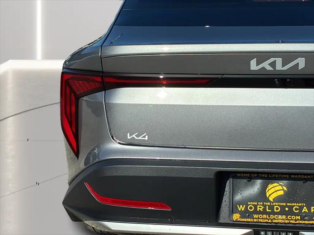 2026 Kia K4 LXS