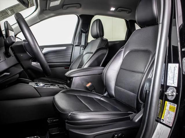 2025 Ford Escape Platinum