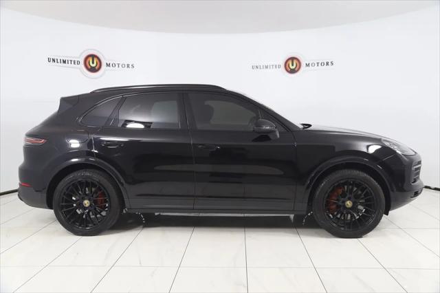 2022 Porsche Cayenne Platinum Edition