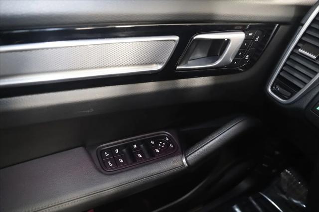 2022 Porsche Cayenne Platinum Edition