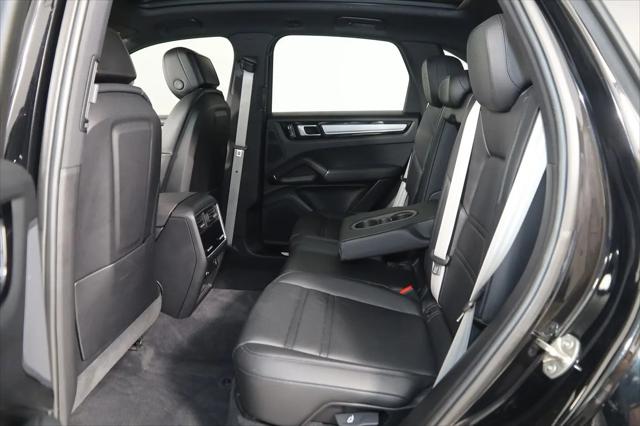 2022 Porsche Cayenne Platinum Edition