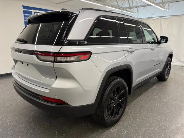 2025 Jeep Grand Cherokee Altitude 4x4