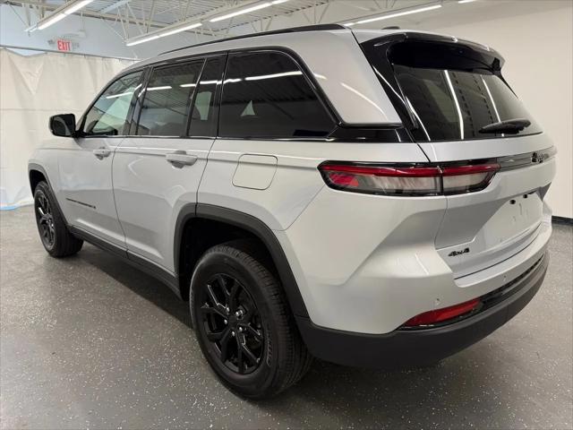 2025 Jeep Grand Cherokee Altitude 4x4