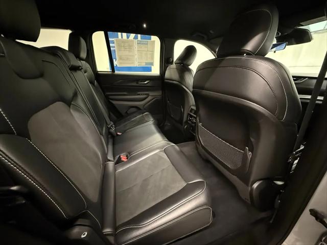 2025 Jeep Grand Cherokee Altitude 4x4