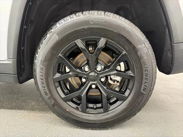 2025 Jeep Grand Cherokee Altitude 4x4