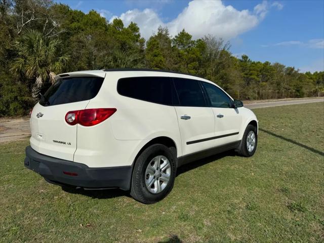 2011 Chevrolet Traverse LS