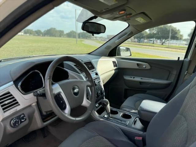 2011 Chevrolet Traverse LS