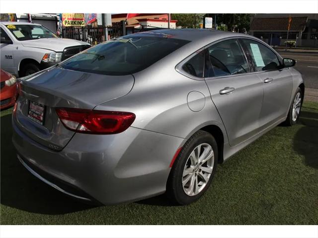 2016 Chrysler 200 Limited