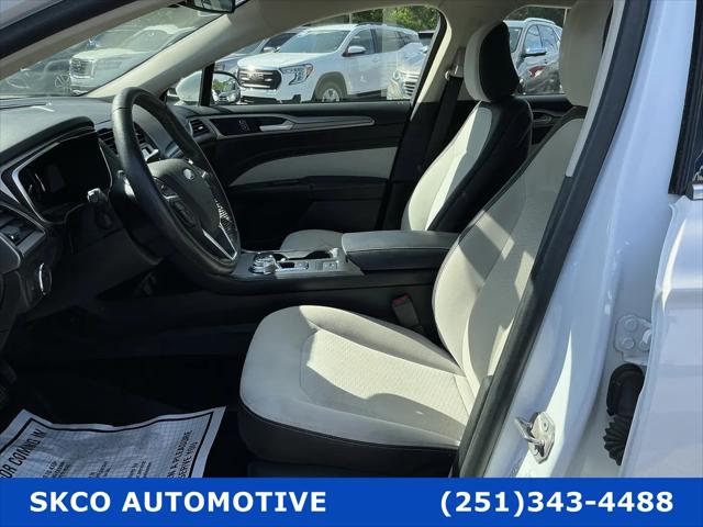 2020 Ford Fusion SE