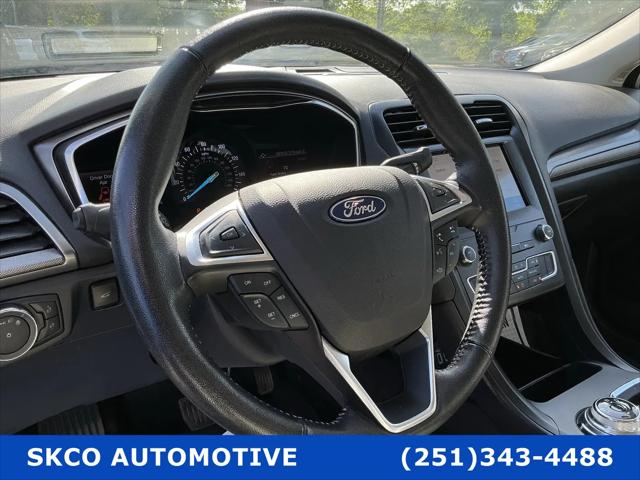 2020 Ford Fusion SE