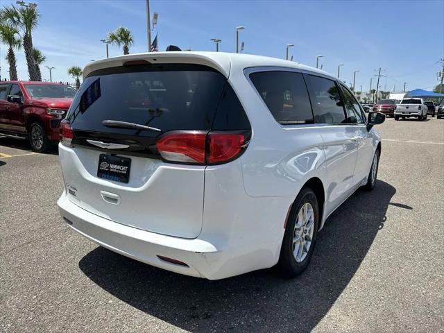 2023 Chrysler Voyager LX