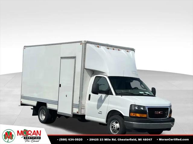 2023 GMC Savana Cutaway 4500 Van