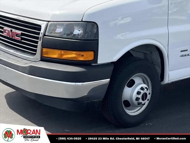 2023 GMC Savana Cutaway 4500 Van