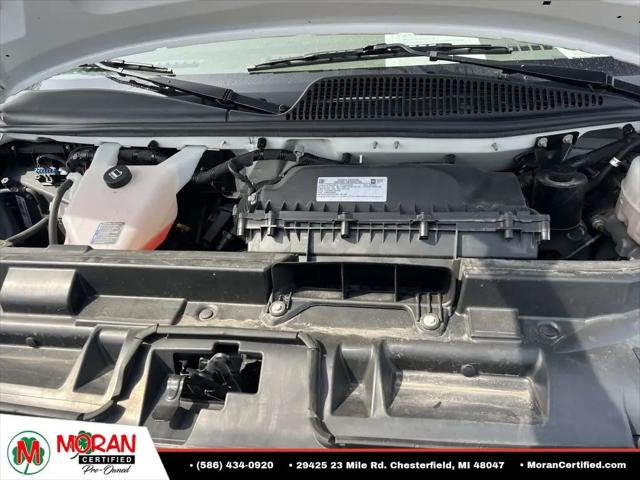 2023 GMC Savana Cutaway 4500 Van
