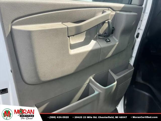 2023 GMC Savana Cutaway 4500 Van