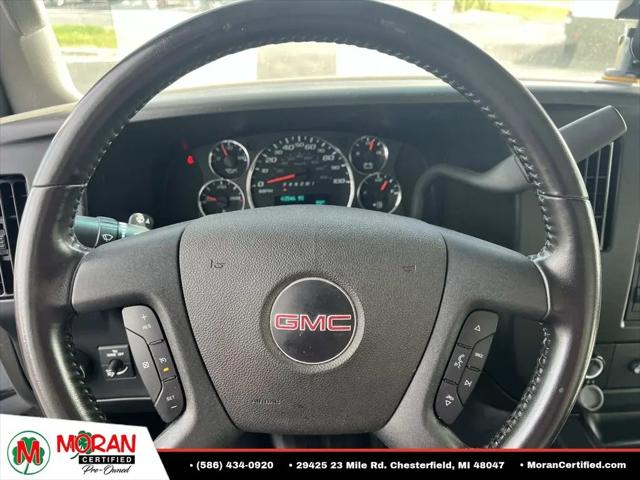 2023 GMC Savana Cutaway 4500 Van