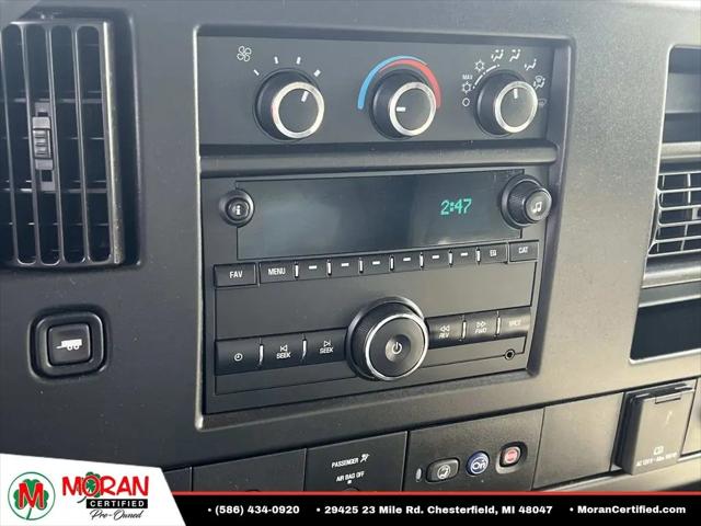 2023 GMC Savana Cutaway 4500 Van