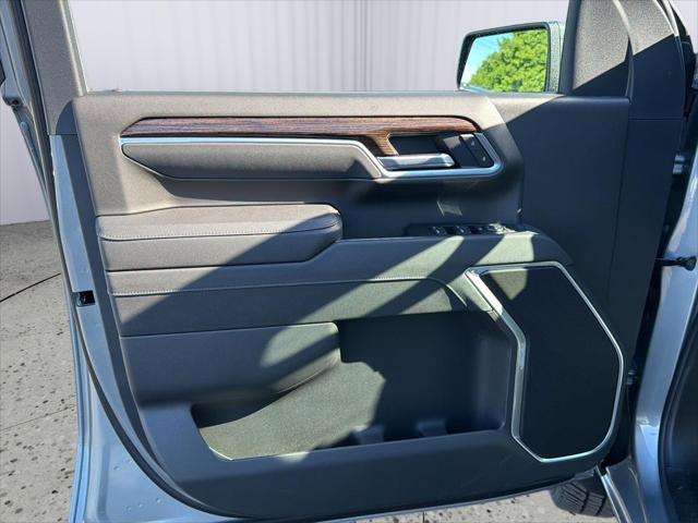 2026 GMC Sierra 2500HD Crew Cab, Standard Bed, SLE, 4WD