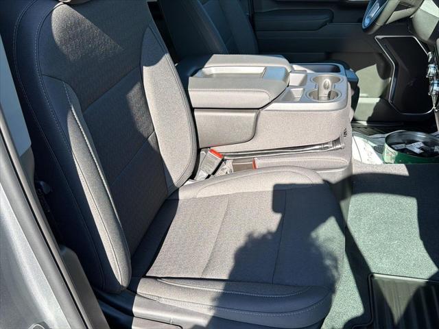 2026 GMC Sierra 2500HD Crew Cab, Standard Bed, SLE, 4WD
