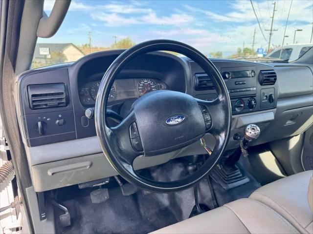 2005 Ford F-550 XL