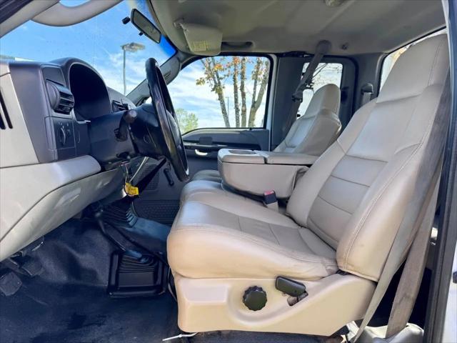 2005 Ford F-550 XL