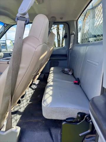 2005 Ford F-550 XL