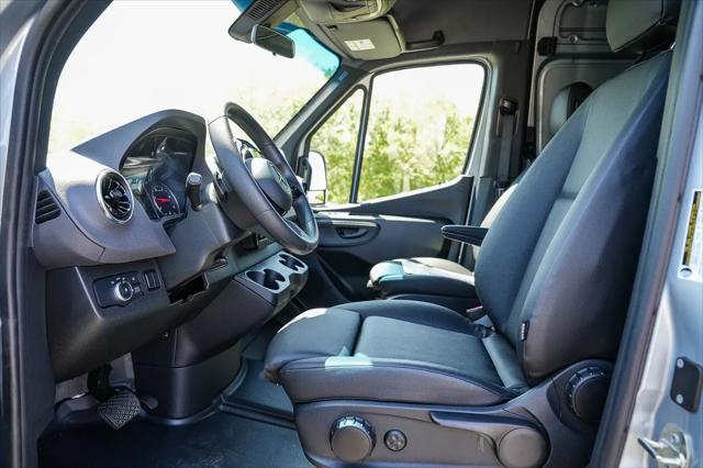 2025 Mercedes-Benz Sprinter 2500 High Roof 4-Cyl Diesel HO