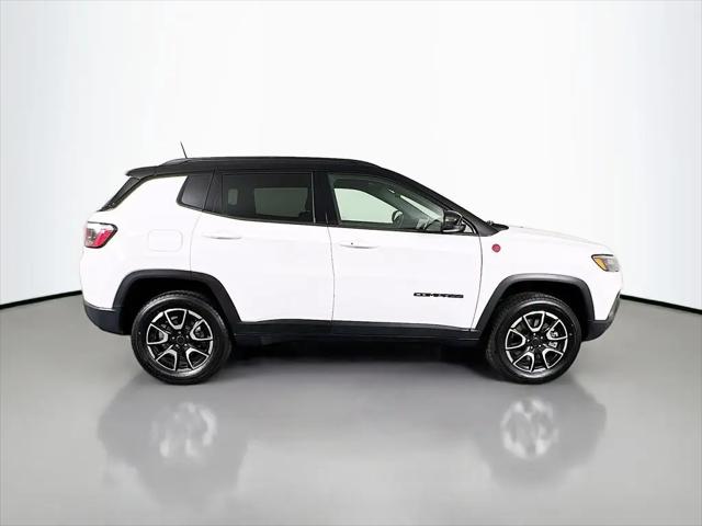 2025 Jeep Compass Trailhawk 4x4