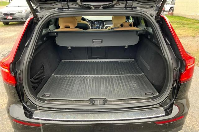 2020 Volvo V60 Cross Country T5